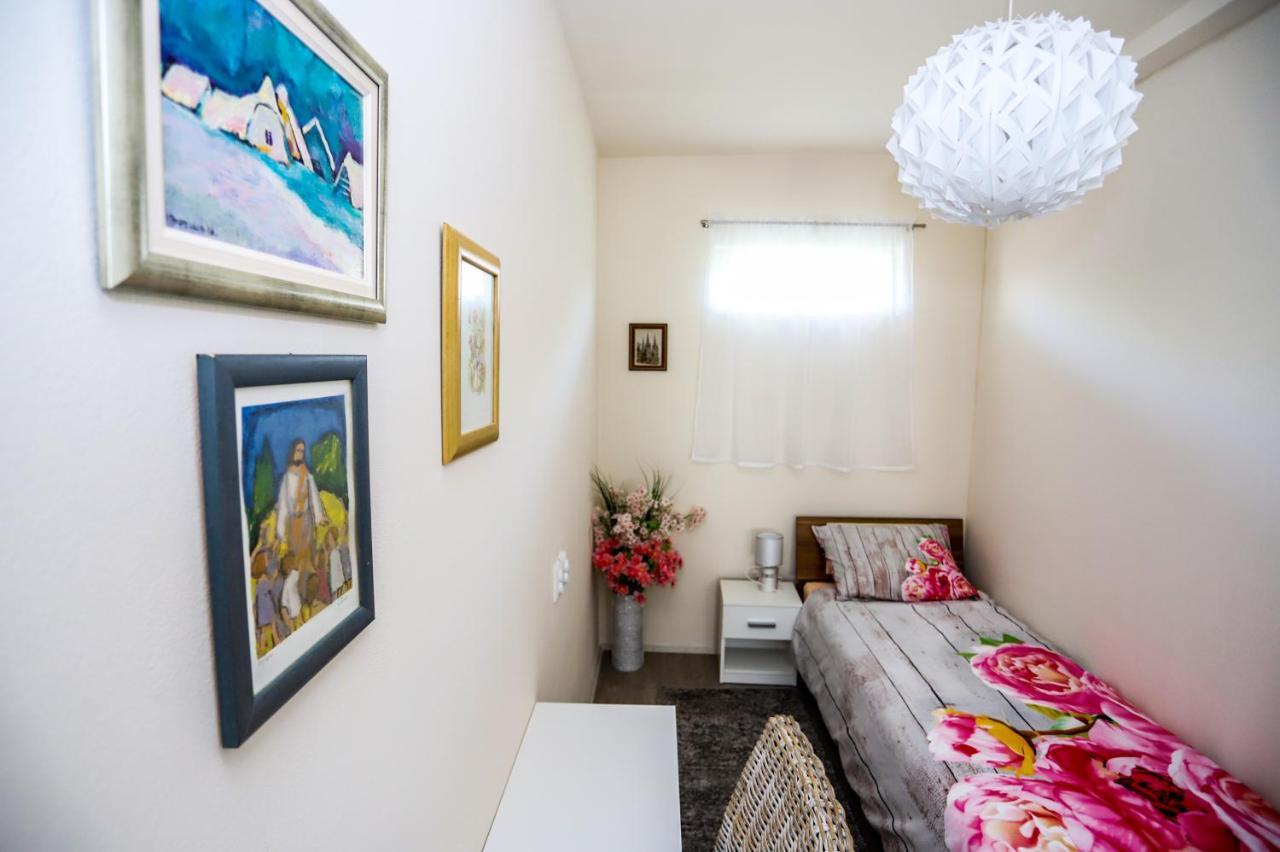 Apartman Veronika Ðakovo 外观 照片